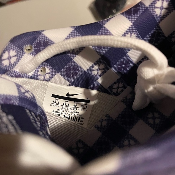 Nike dunk low sb purple lobster size 13.5 for more like a 13 - Picture 6 of 7